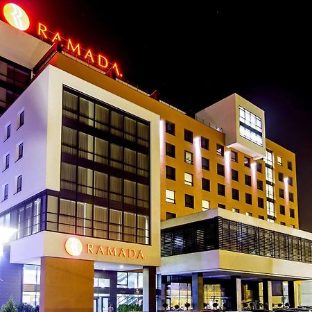 Ramada By Wyndham Oradea Hotel Exterior foto